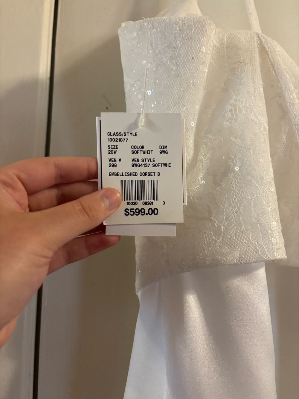 Wedding Dress - Picture 4 of 6